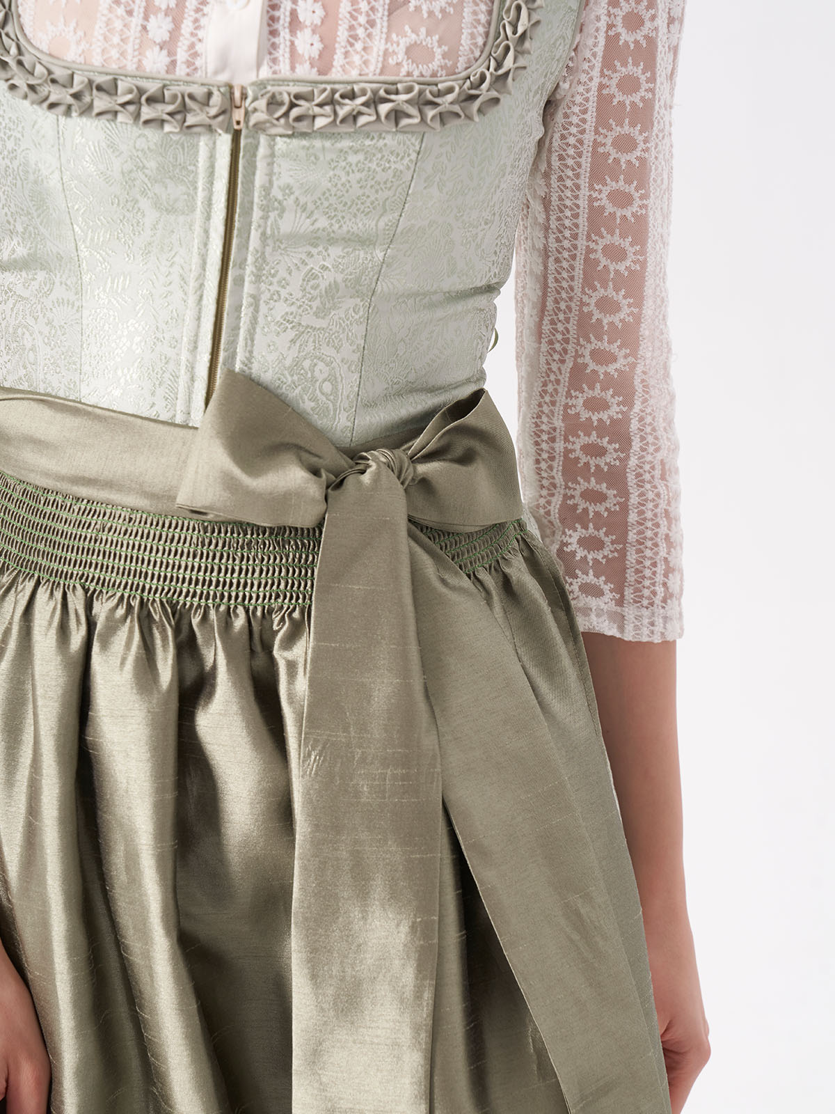 Dirndl Hellgelb – ein Blickfang auf jedem Fest
