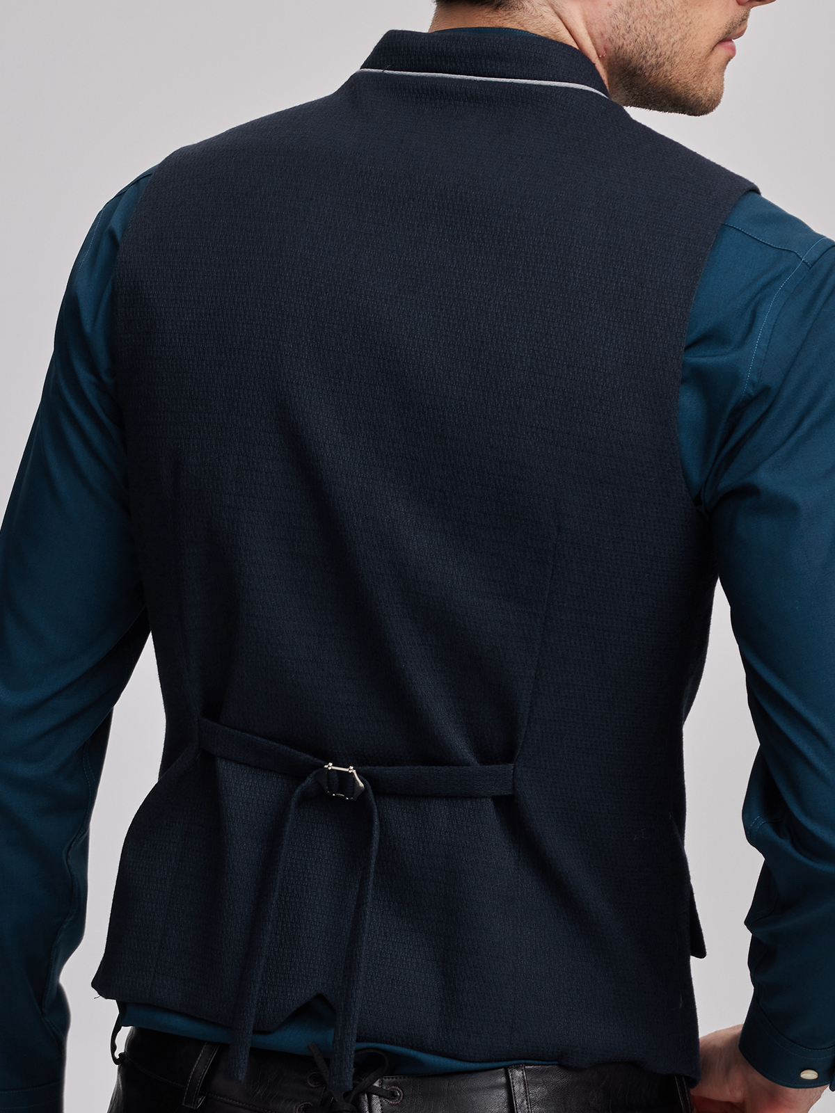 Moderne Dirndlbluse in Schwarz