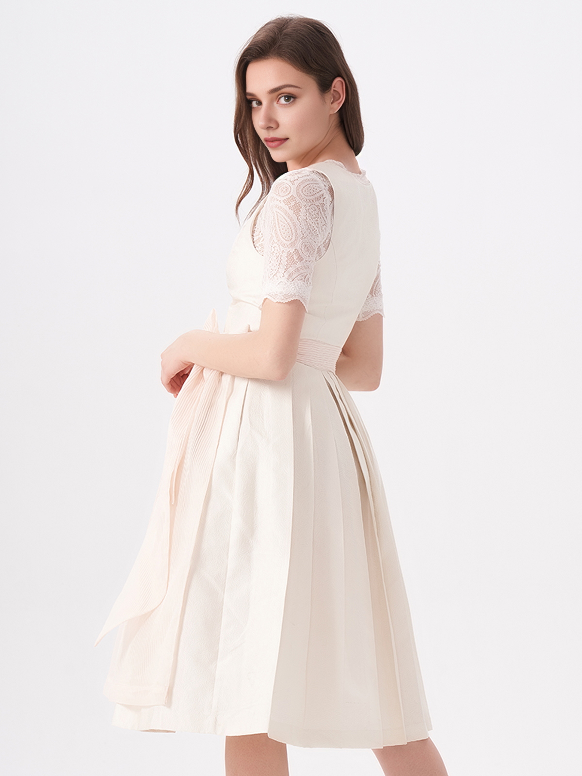 Dirndl Brombeerfarben