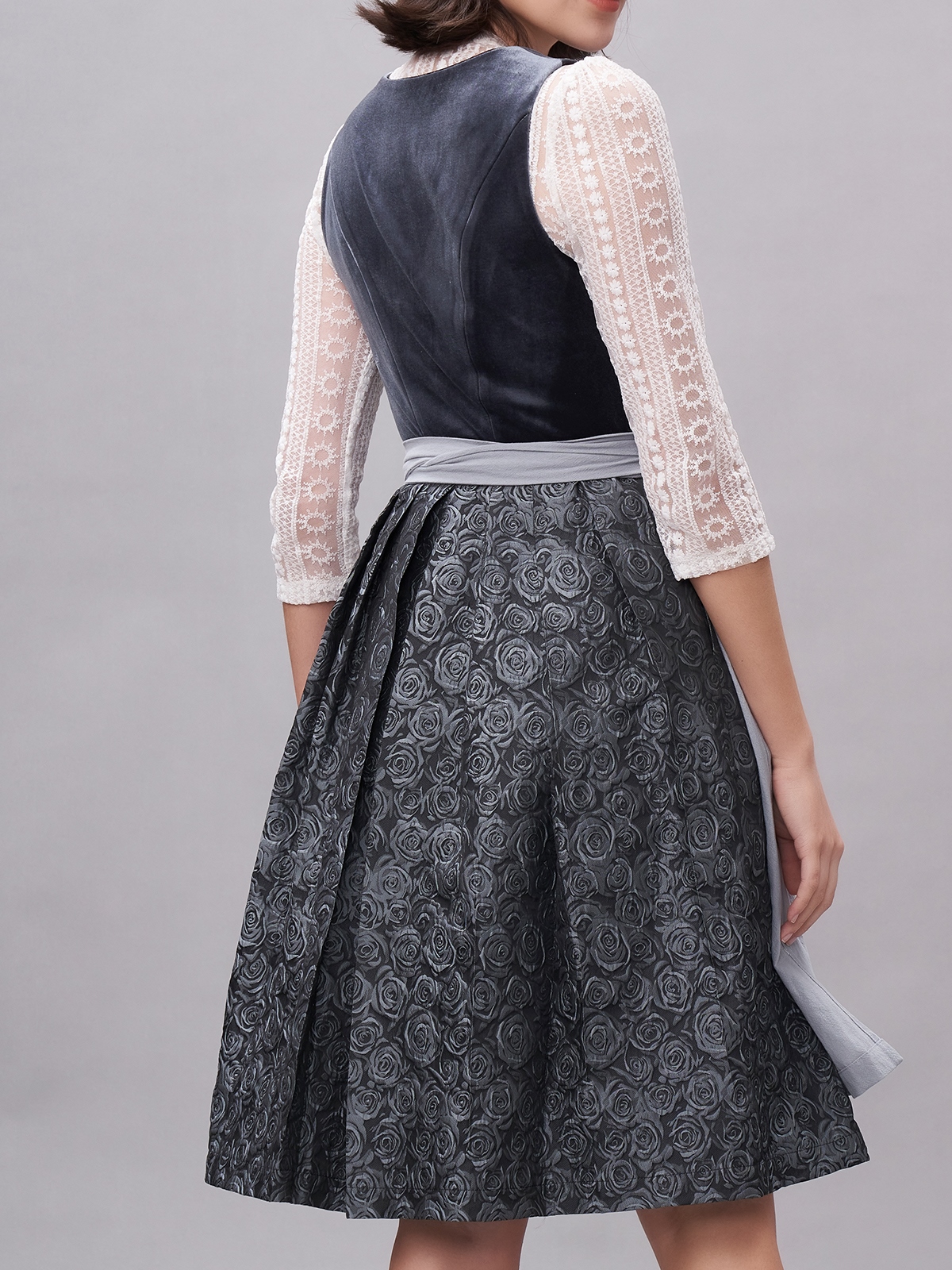 Modernes Dirndl in Blau