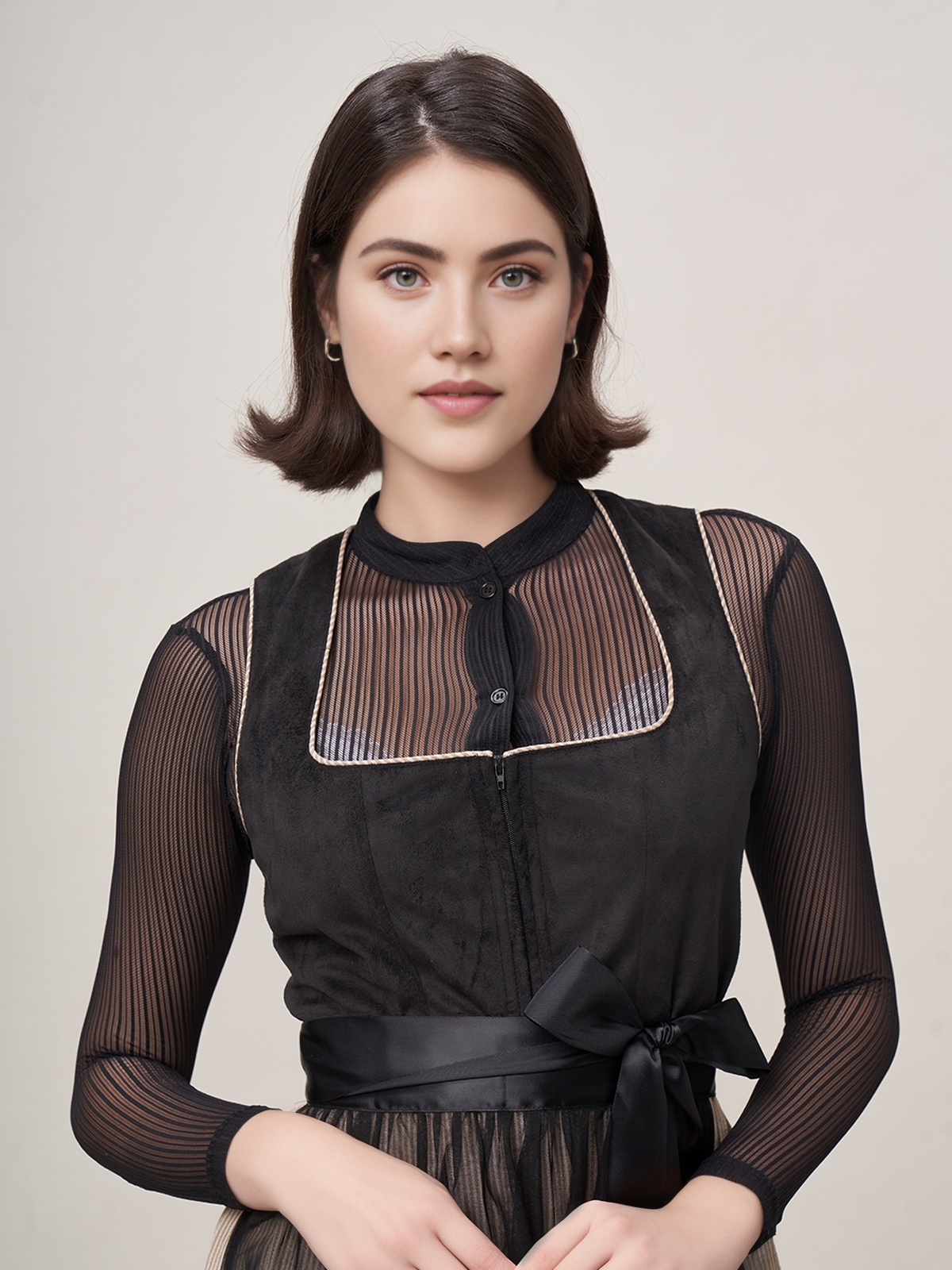Dirndl Schwarz Pink – Eleganz mit pinkem Akzent