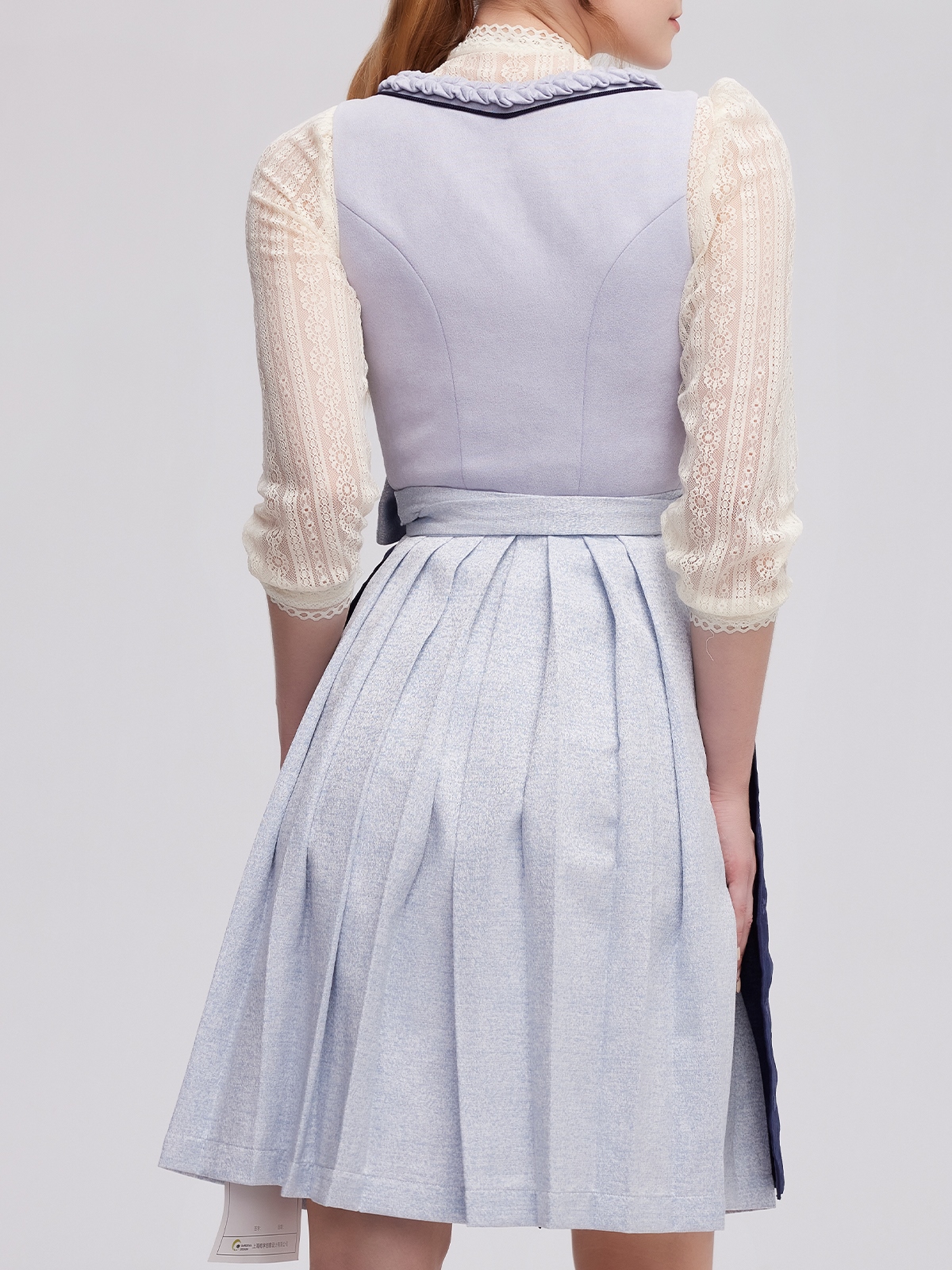 Dirndl in Grün und Schwarz