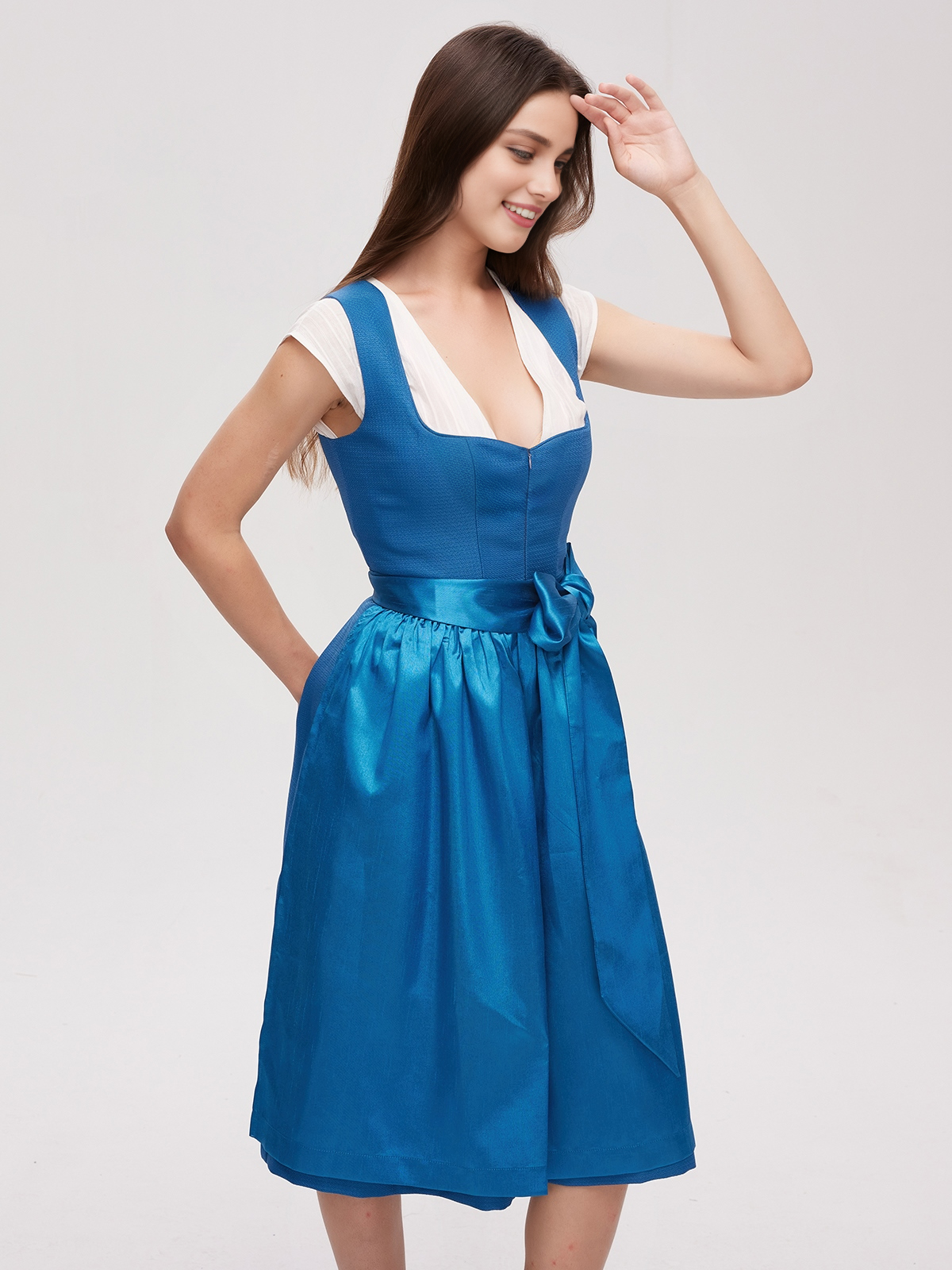 Ehreer Dirndl in Blau