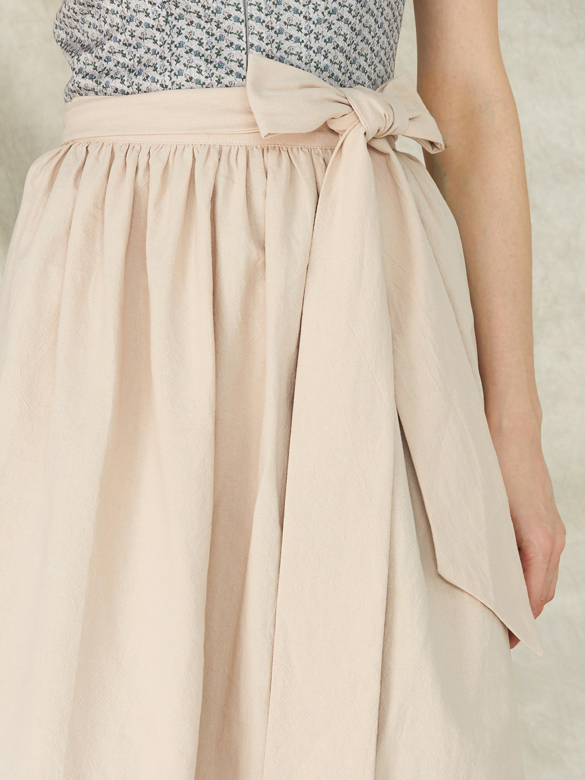 Elegantes blaues Dirndl