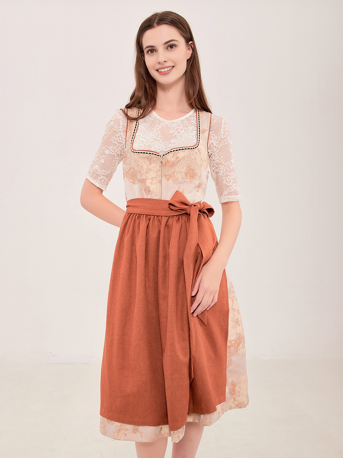Klassisches Dirndl in Braun